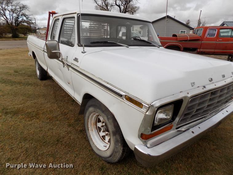 image for item DB9042 1979 Ford F250 Custom Ext. Cab pickup truck