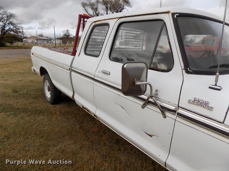 image for item DB9042 1979 Ford F250 Custom Ext. Cab pickup truck
