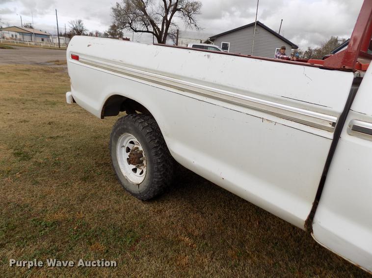 image for item DB9042 1979 Ford F250 Custom Ext. Cab pickup truck