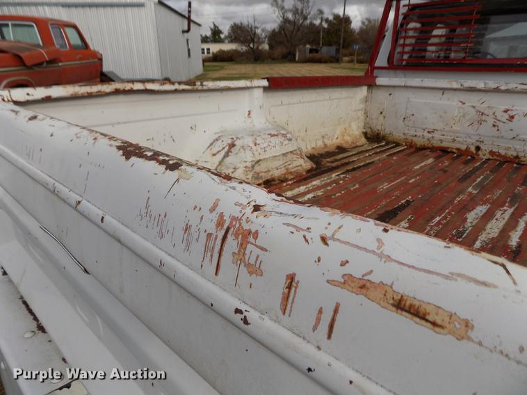 image for item DB9042 1979 Ford F250 Custom Ext. Cab pickup truck