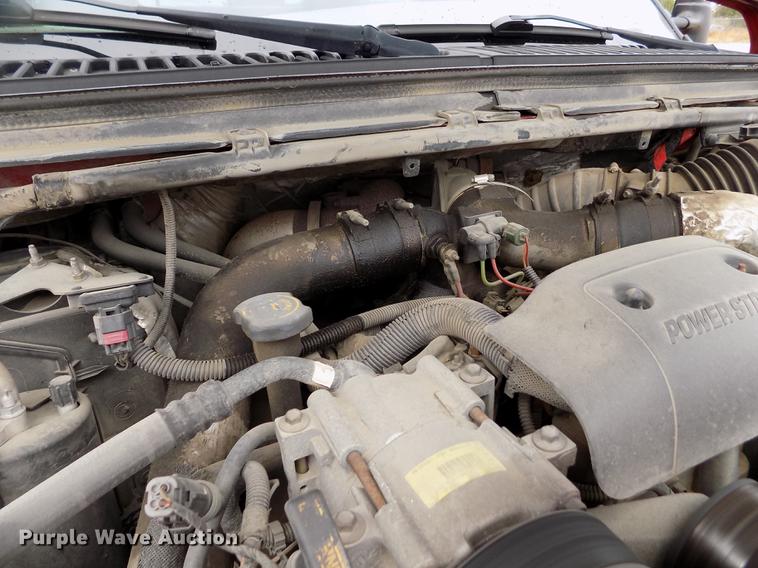 image for item DB9066 2002 Ford F350 Super Duty Lariat Crew Cab pickup truck