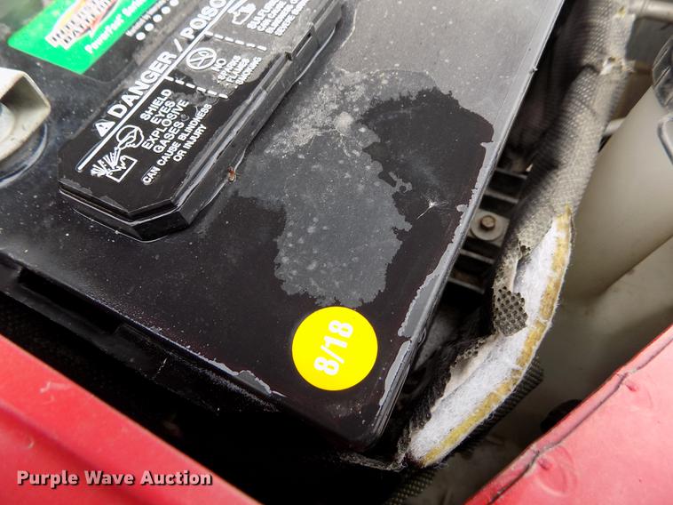 image for item DB9066 2002 Ford F350 Super Duty Lariat Crew Cab pickup truck