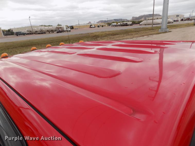 image for item DB9066 2002 Ford F350 Super Duty Lariat Crew Cab pickup truck