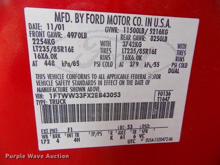 image for item DB9066 2002 Ford F350 Super Duty Lariat Crew Cab pickup truck