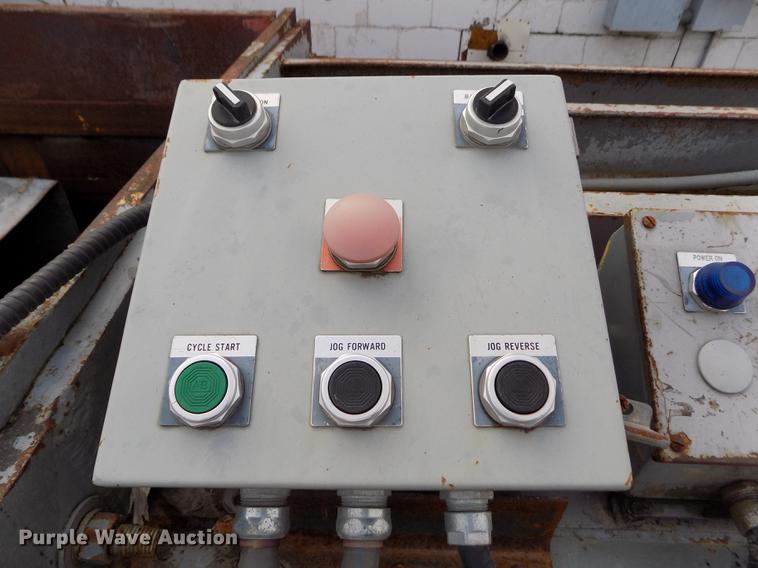 image for item DB9067 Refuse baler