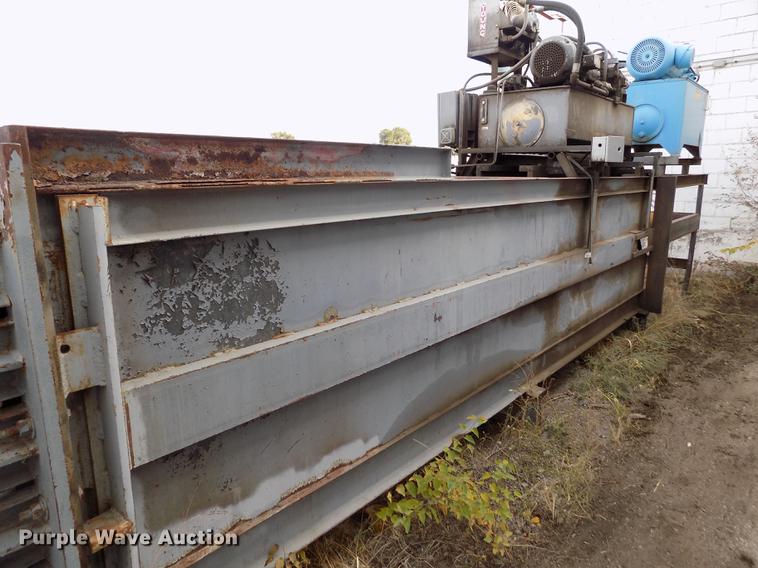 image for item DB9067 Refuse baler