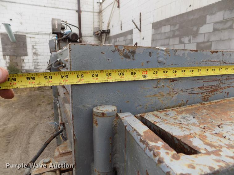 image for item DB9067 Refuse baler