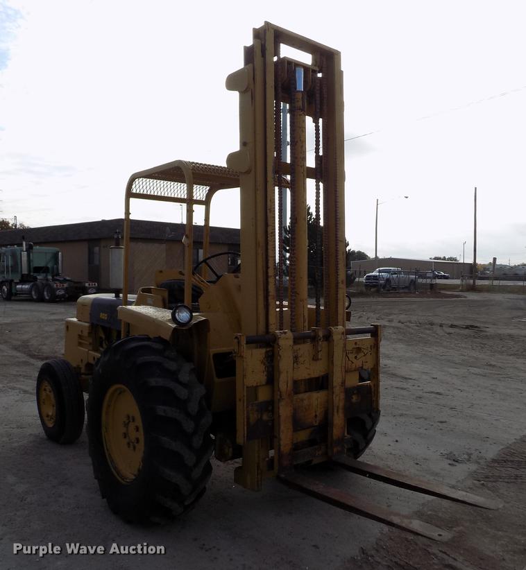 image for item DB9068 Massey-Ferguson MF2500 forklift