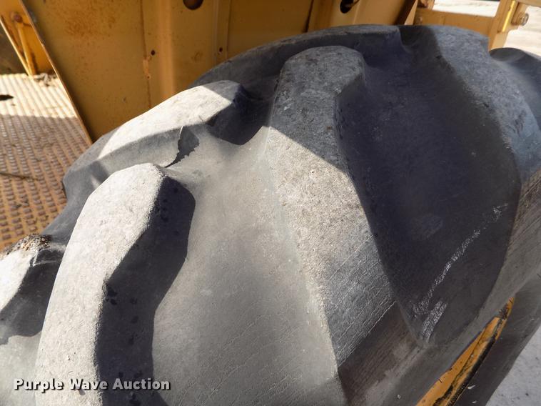 image for item DB9068 Massey-Ferguson MF2500 forklift