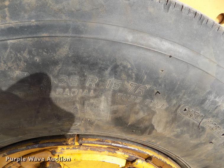 image for item DB9068 Massey-Ferguson MF2500 forklift