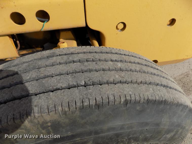 image for item DB9068 Massey-Ferguson MF2500 forklift