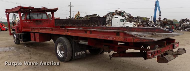 image for item DB9069 1991 GMC TopKick SL rollback truck