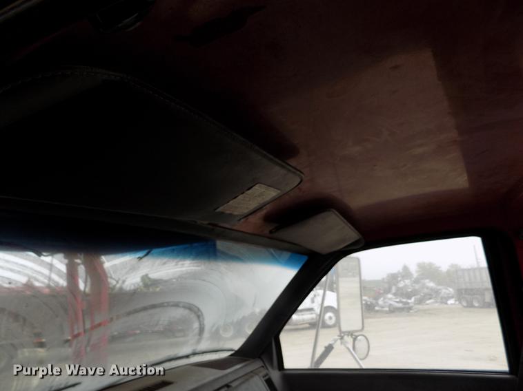 image for item DB9069 1991 GMC TopKick SL rollback truck