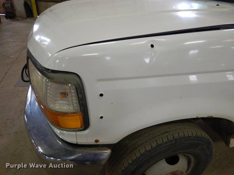 image for item DB9343 1997 Ford F350 XL dump flatbed pickup truck