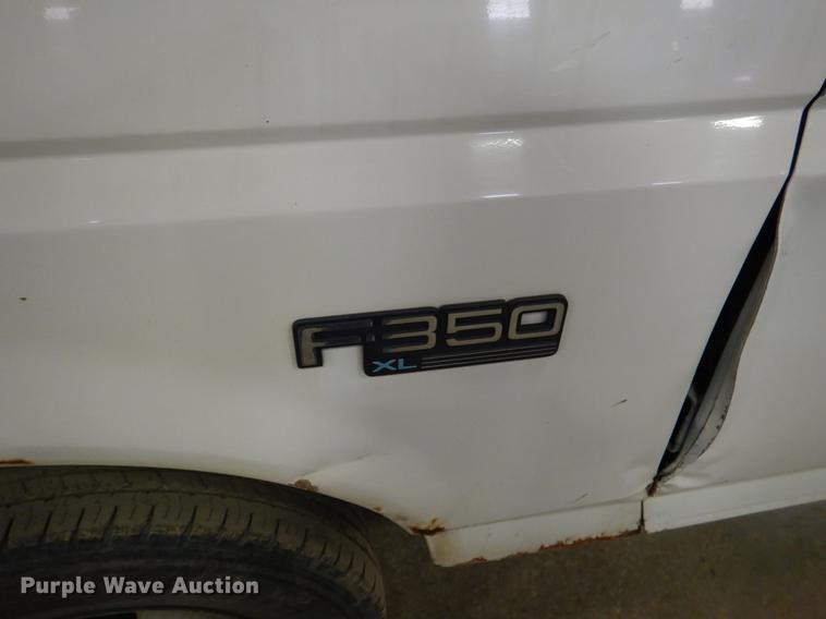 image for item DB9343 1997 Ford F350 XL dump flatbed pickup truck