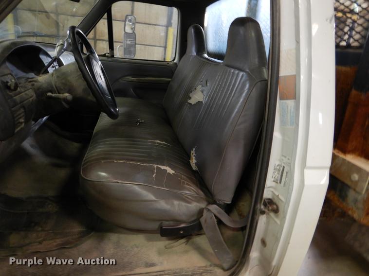 image for item DB9343 1997 Ford F350 XL dump flatbed pickup truck