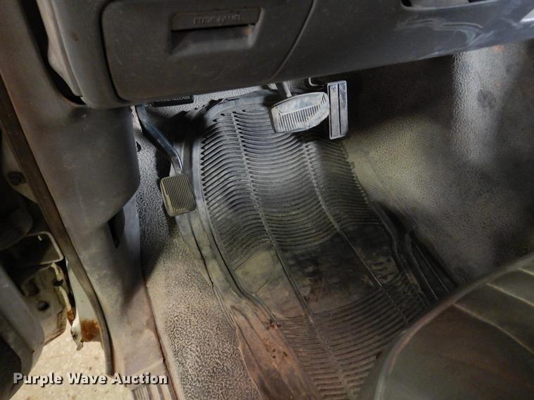 image for item DB9343 1997 Ford F350 XL dump flatbed pickup truck