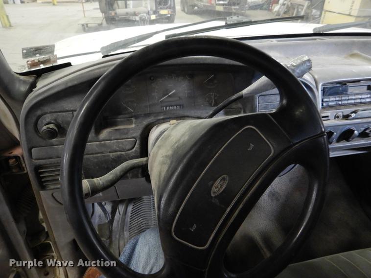 image for item DB9343 1997 Ford F350 XL dump flatbed pickup truck