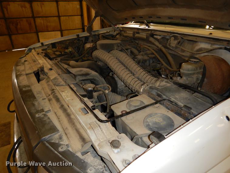 image for item DB9343 1997 Ford F350 XL dump flatbed pickup truck