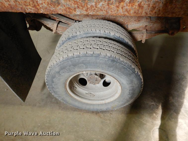 image for item DB9343 1997 Ford F350 XL dump flatbed pickup truck