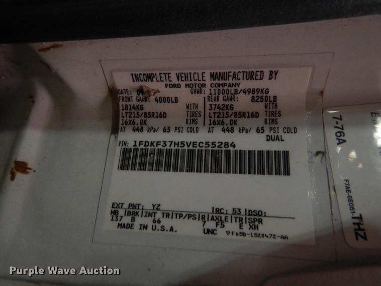 image for item DB9343 1997 Ford F350 XL dump flatbed pickup truck