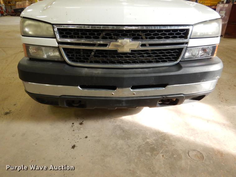 image for item DB9344 2006 Chevrolet Silverado 2500HD LT Ext. Cab pickup truck
