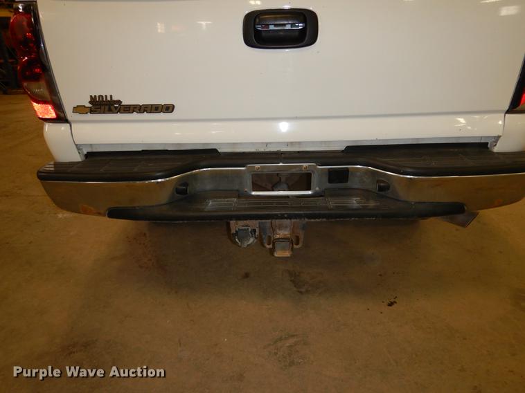 image for item DB9344 2006 Chevrolet Silverado 2500HD LT Ext. Cab pickup truck