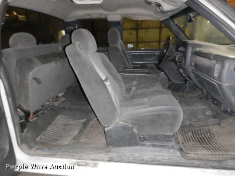 image for item DB9344 2006 Chevrolet Silverado 2500HD LT Ext. Cab pickup truck