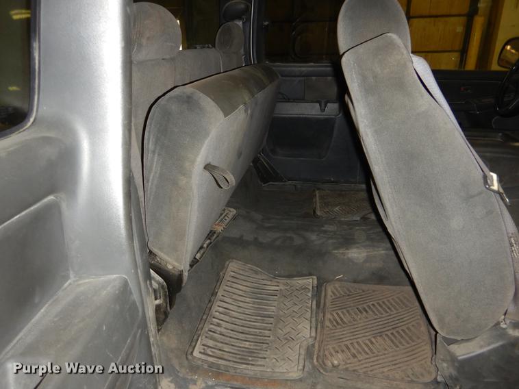 image for item DB9344 2006 Chevrolet Silverado 2500HD LT Ext. Cab pickup truck