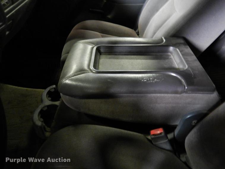 image for item DB9344 2006 Chevrolet Silverado 2500HD LT Ext. Cab pickup truck