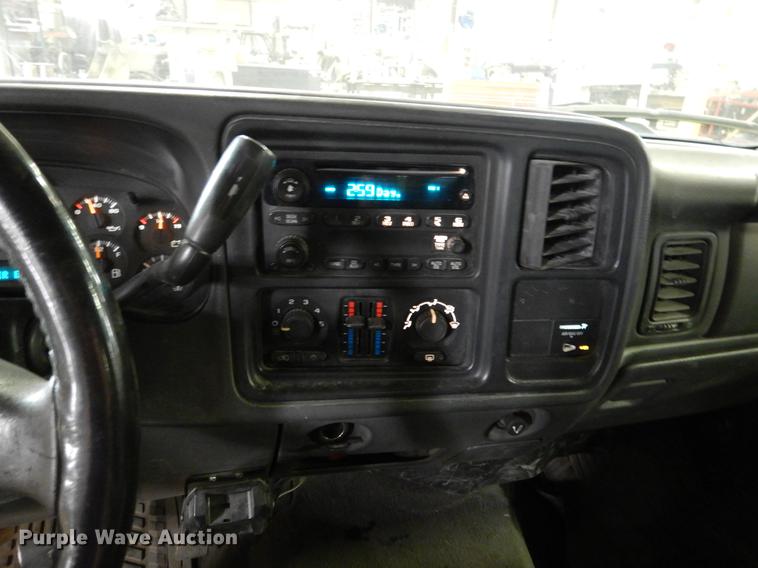 image for item DB9344 2006 Chevrolet Silverado 2500HD LT Ext. Cab pickup truck