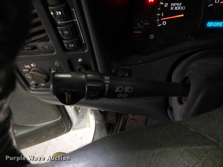 image for item DB9344 2006 Chevrolet Silverado 2500HD LT Ext. Cab pickup truck