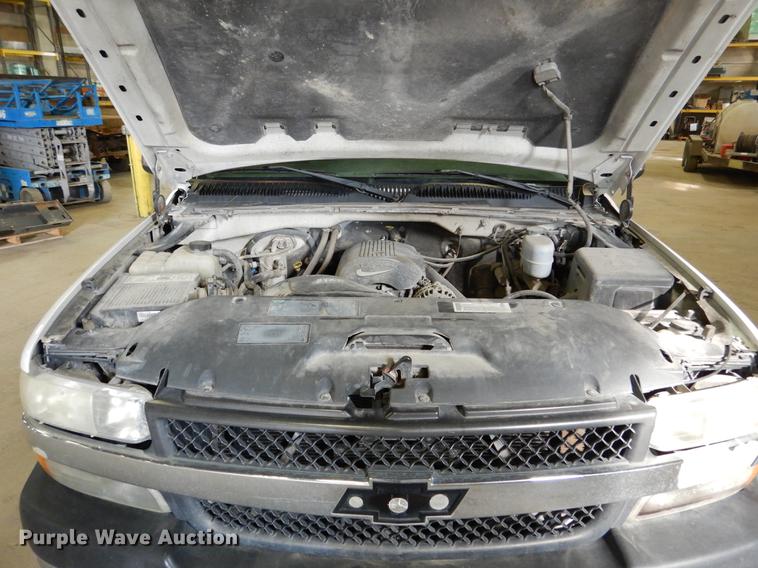 image for item DB9346 2001 Chevrolet Silverado 2500HD LS Ext. Cab pickup truck