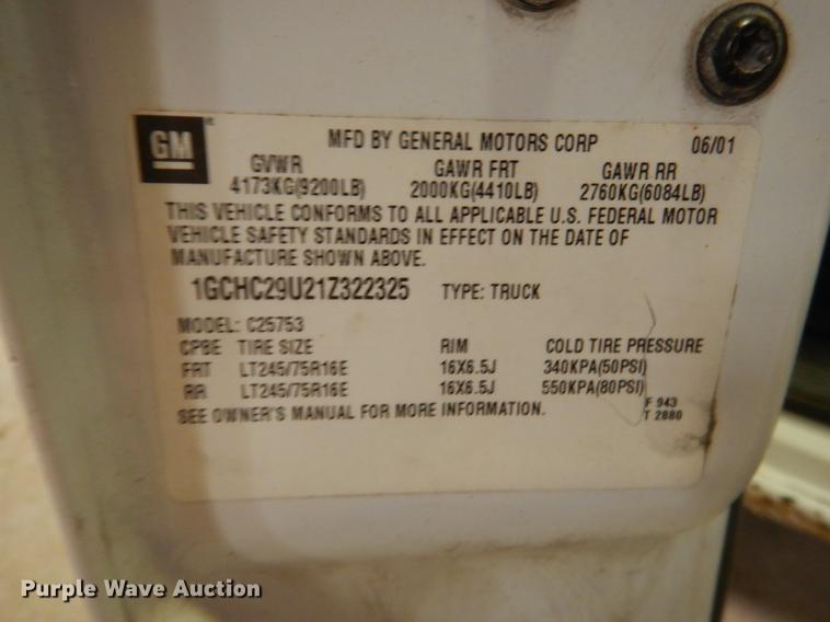 image for item DB9346 2001 Chevrolet Silverado 2500HD LS Ext. Cab pickup truck