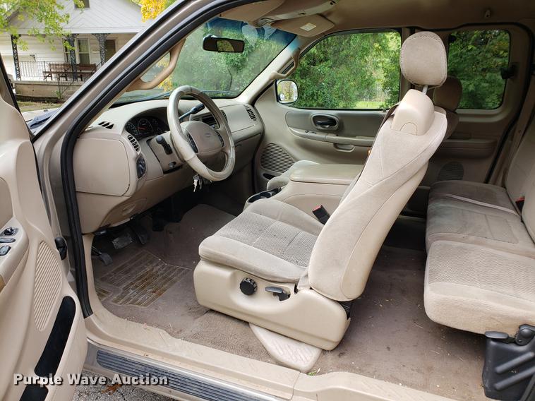 image for item DB9372 2001 Ford F150 SuperCab pickup truck