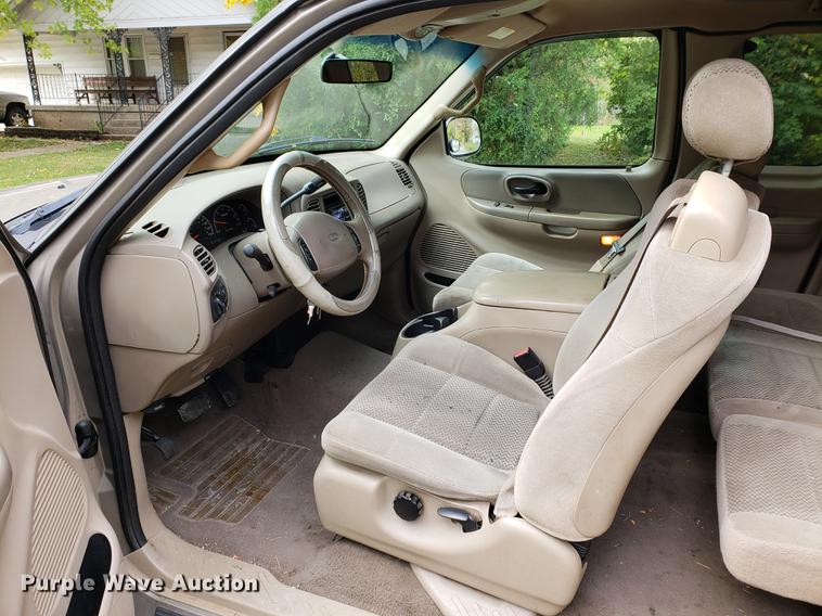 image for item DB9372 2001 Ford F150 SuperCab pickup truck