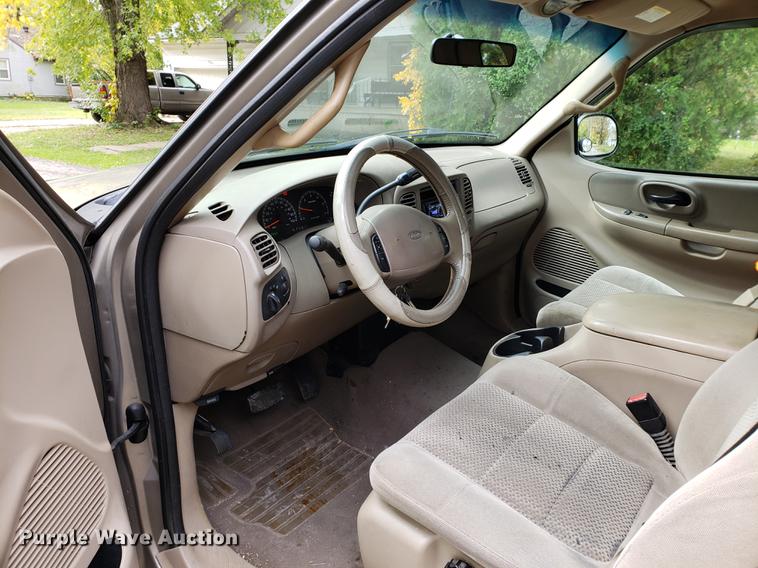 image for item DB9372 2001 Ford F150 SuperCab pickup truck