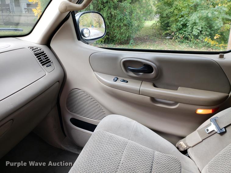 image for item DB9372 2001 Ford F150 SuperCab pickup truck