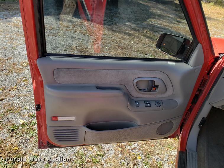 image for item DB9373 1998 Chevrolet C1500 pickup truck