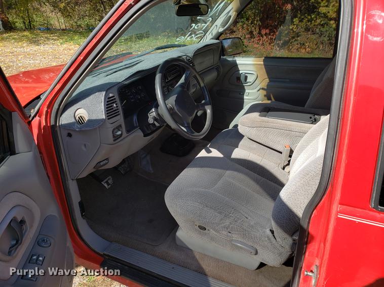 image for item DB9373 1998 Chevrolet C1500 pickup truck