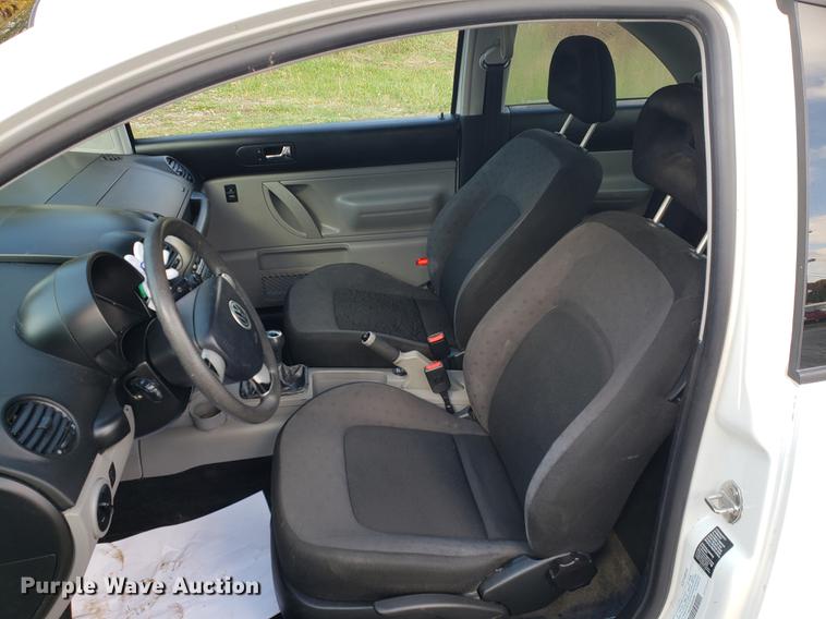 image for item DB9375 1999 Volkswagen New Beetle