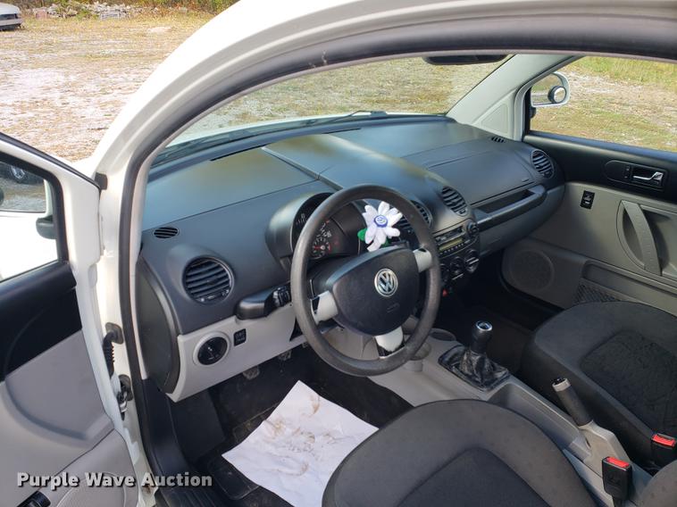 image for item DB9375 1999 Volkswagen New Beetle