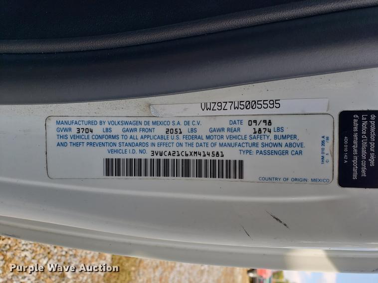 image for item DB9375 1999 Volkswagen New Beetle