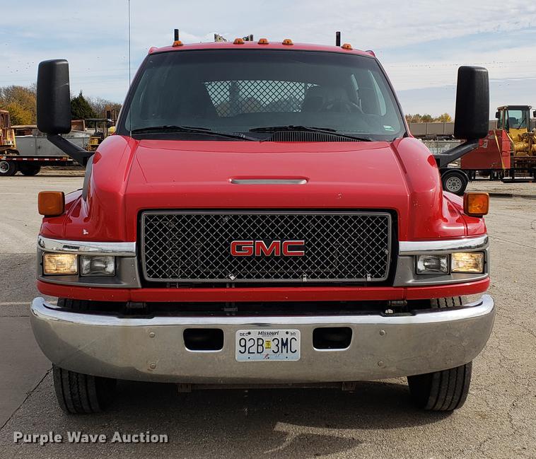 image for item DB9410 2004 GMC C4500 flatbed truck