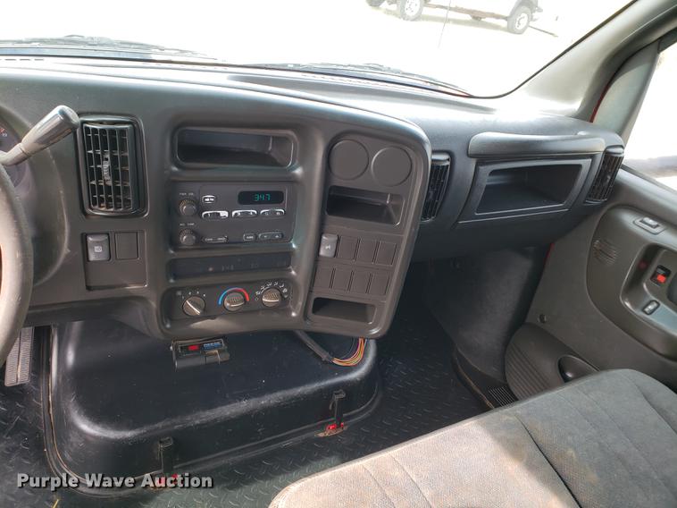 image for item DB9410 2004 GMC C4500 flatbed truck