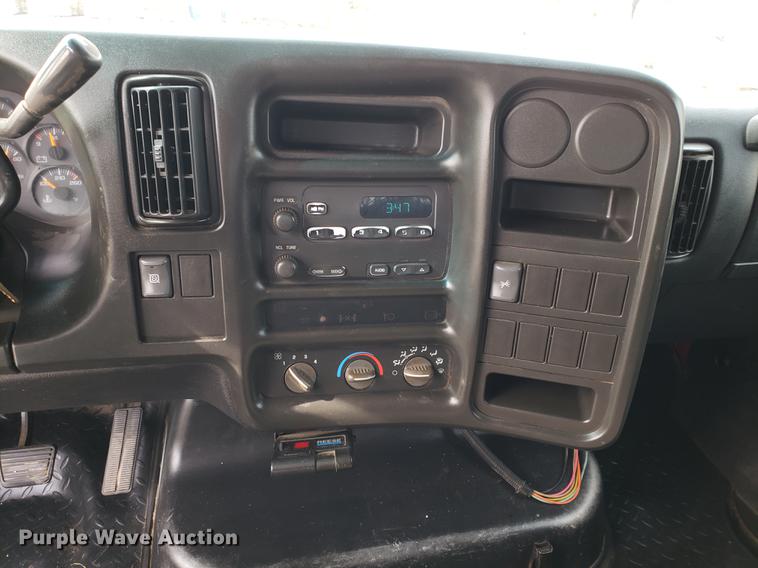 image for item DB9410 2004 GMC C4500 flatbed truck