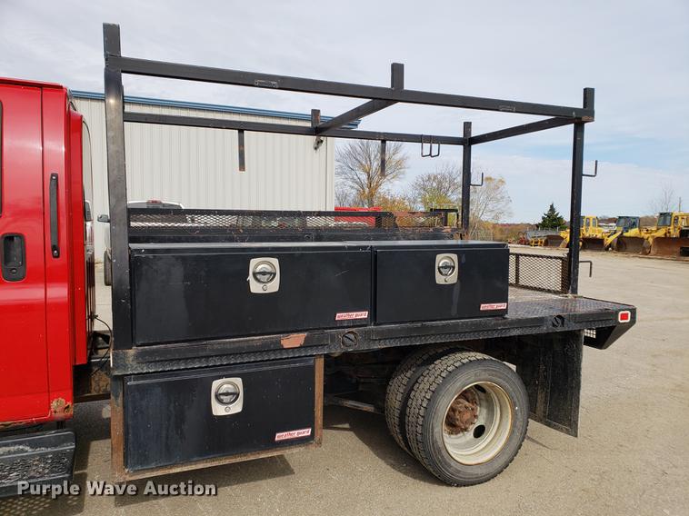 image for item DB9410 2004 GMC C4500 flatbed truck