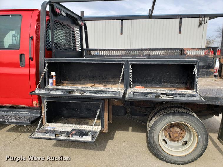 image for item DB9410 2004 GMC C4500 flatbed truck
