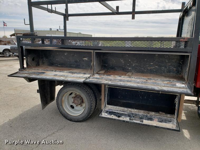 image for item DB9410 2004 GMC C4500 flatbed truck
