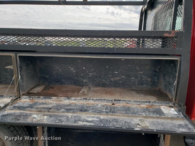 image for item DB9410 2004 GMC C4500 flatbed truck